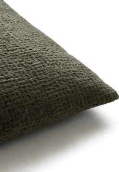 BeautiQ - Chic kussen 60x60cm in de kleur Olijf - COCOmaison