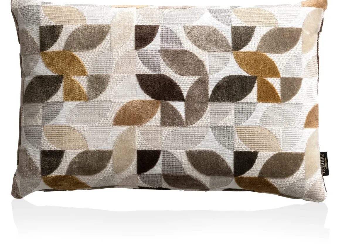 BeautiQ - Elite kussen 40x60cm in de kleur Crème - COCOmaison