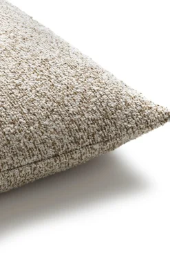 BeautiQ - Upper kussen 45x45cm in de kleur Crème - COCOmaison