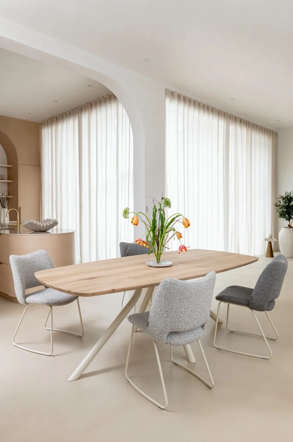 KODI eetkamerstoel - frame nebbia - stof Brioni - kiezel