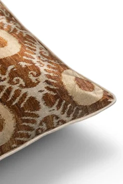 Marcel kussen 50x50cm in kleur Bruin shop je bij COCOmaison