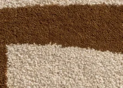 Olivia kussen (50x50cm) in de kleur Bruin - COCOmaison