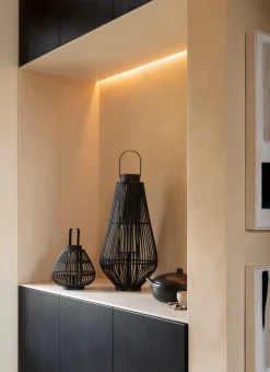 Philou windlicht H26,5cm in de kleur Zwart - COCOmaison