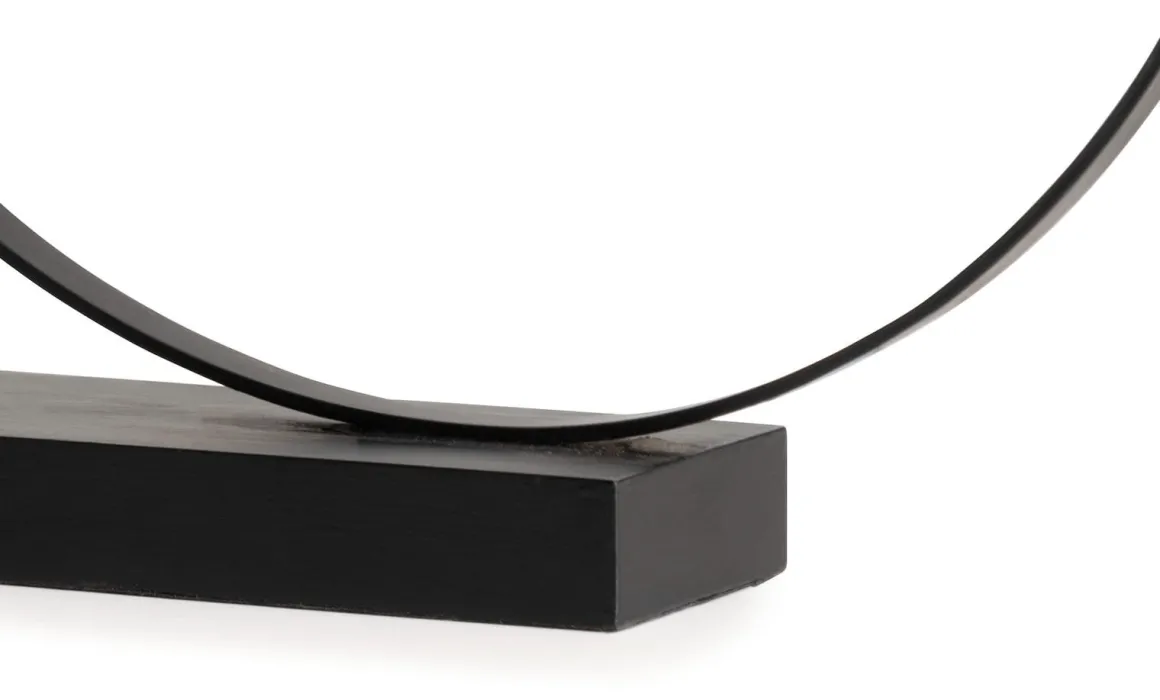 Pushing beeld (H33cm) in de kleur Goud - COCOmaison