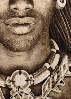 Samburu Warrior schilderij in de kleur Multi Color - COCOmaison