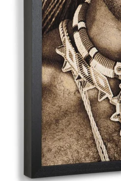 Samburu Warrior schilderij in de kleur Multi Color - COCOmaison