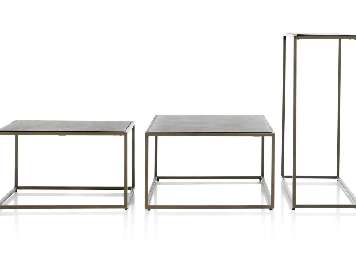 Stand Up salontafel in de kleur Goud - COCOmaison