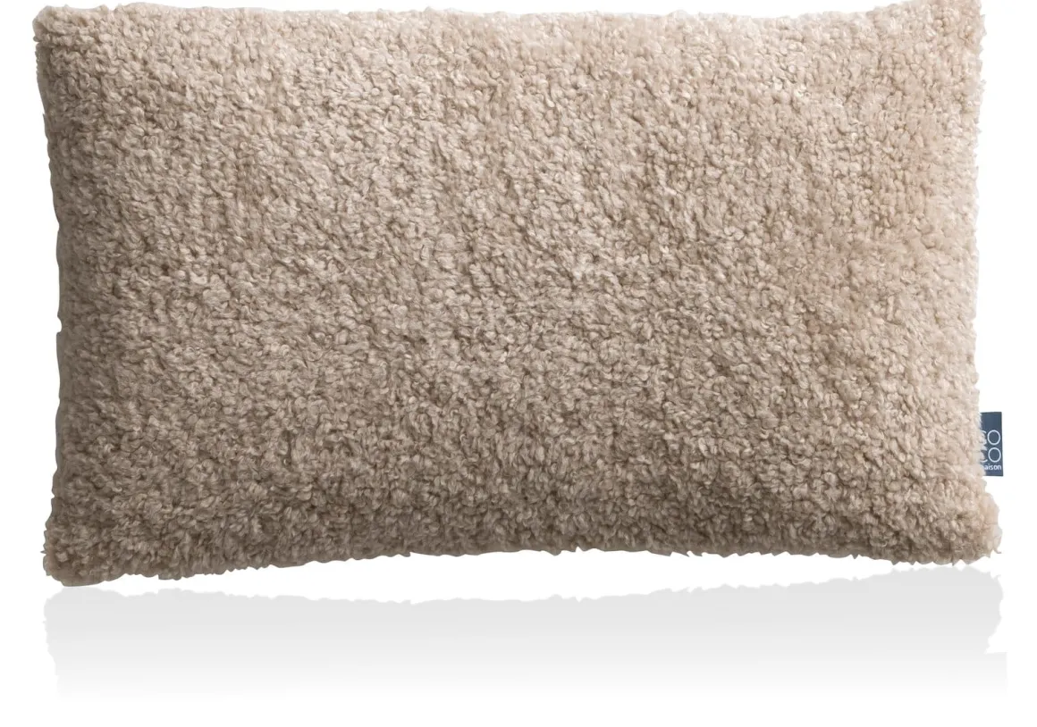 Teddy kussen 30x50cm in de kleur Beige - COCOmaison