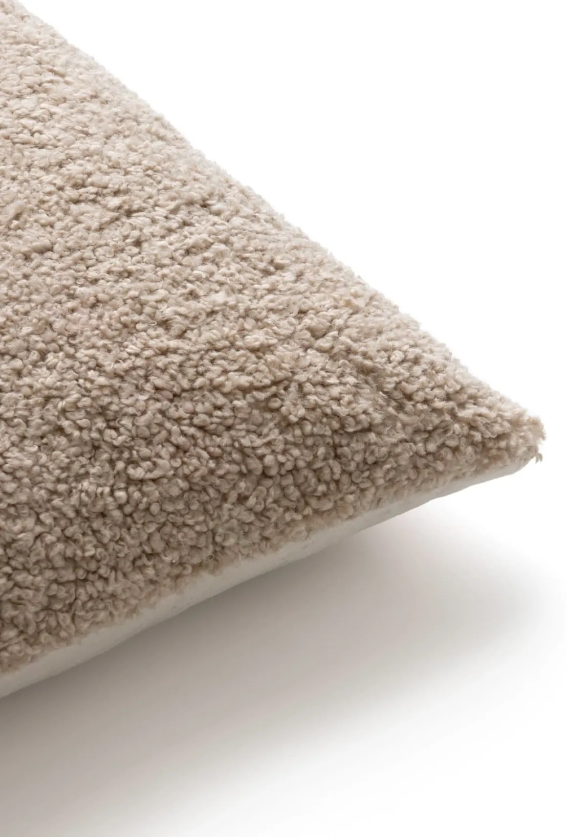 Teddy kussen 30x50cm in de kleur Beige - COCOmaison