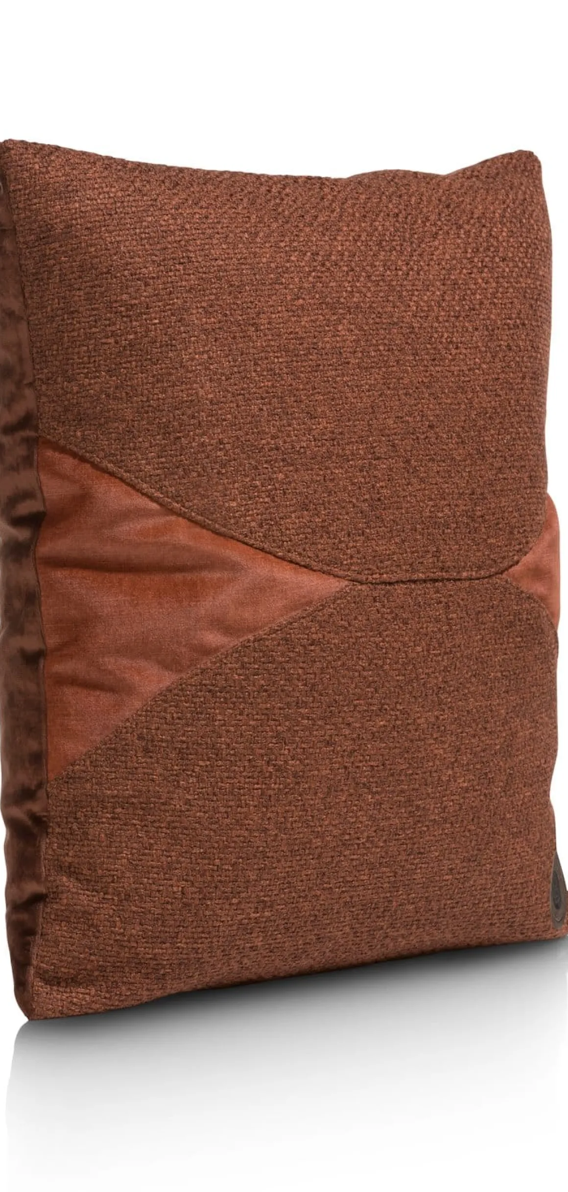 Timeless Aria kussen 45x45cm in de kleur Koper - COCOmaison