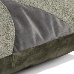 Timeless Aria kussen 45x45cm in de kleur Olijf - COCOmaison