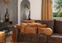 Timeless Avery kussen 50x50cm in de kleur Geel - COCOmaison