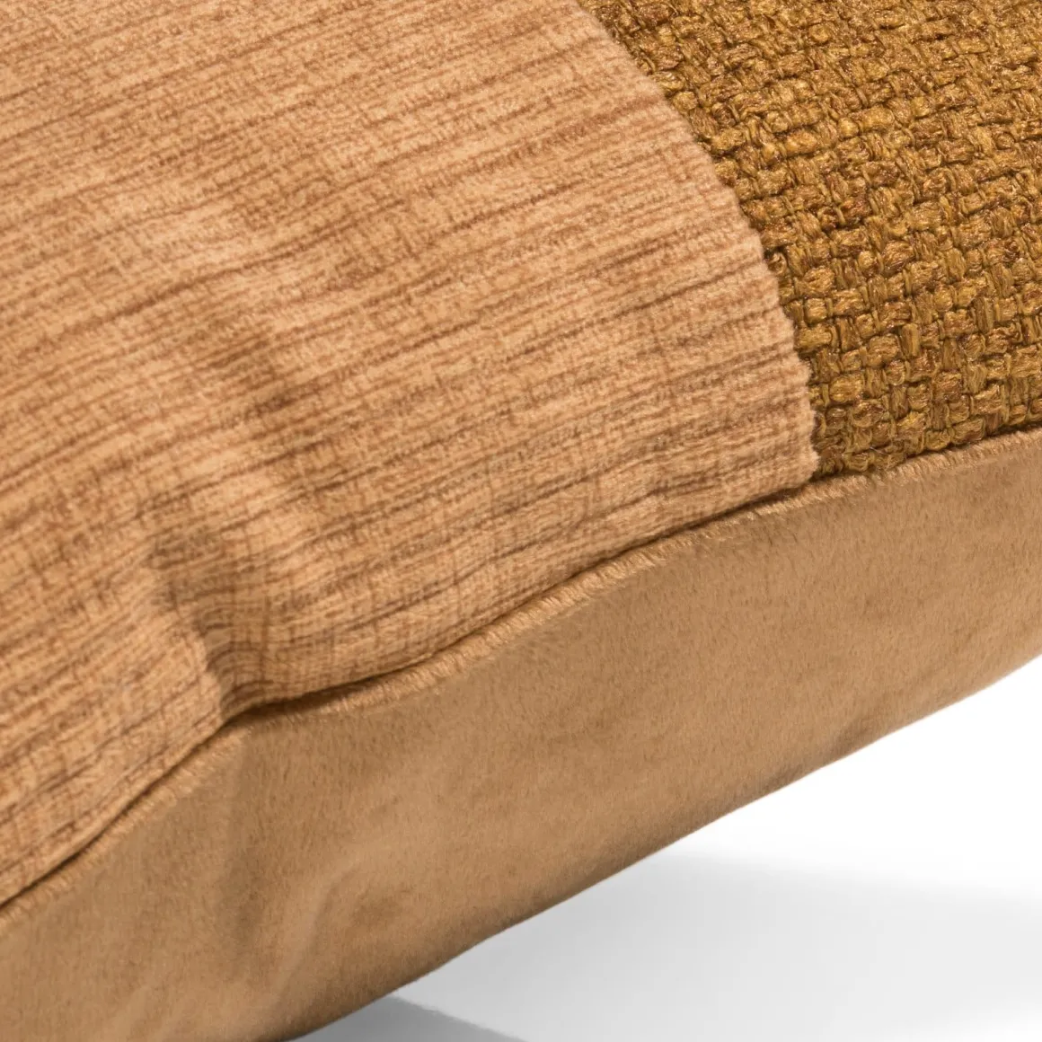 Timeless Scarlett kussen in de kleur Geel - COCOmaison