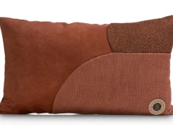 Timeless Scarlett kussen 30x50cm in de kleur Koper - COCOmaison