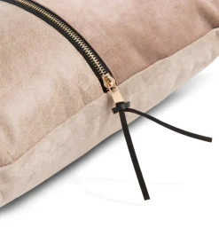 Timeless Sofia kussen 45x45cm in de kleur Camel - COCOmaison