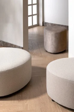 ZAYNA poef driehoek 80 cm - H40cm | XOOON